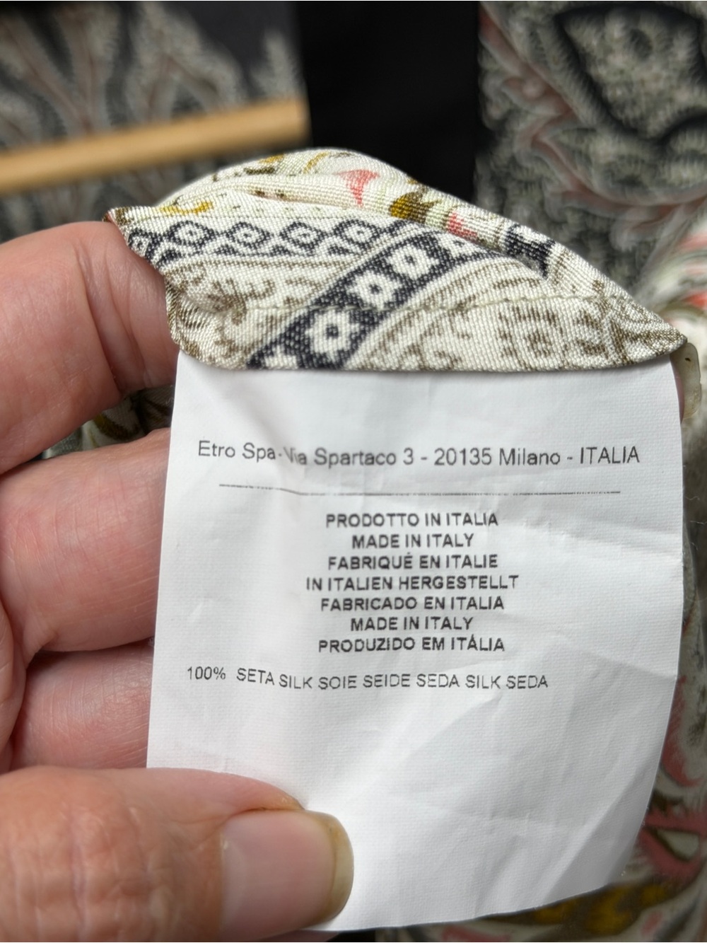 Etro Black and Cream Paisley V-Neck Top - Picture 7 of 8